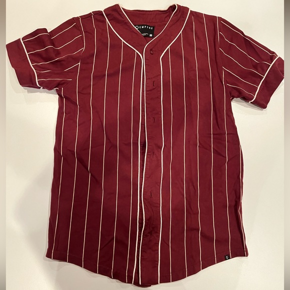 Maroon baseball shirt - Picture 1 of 2